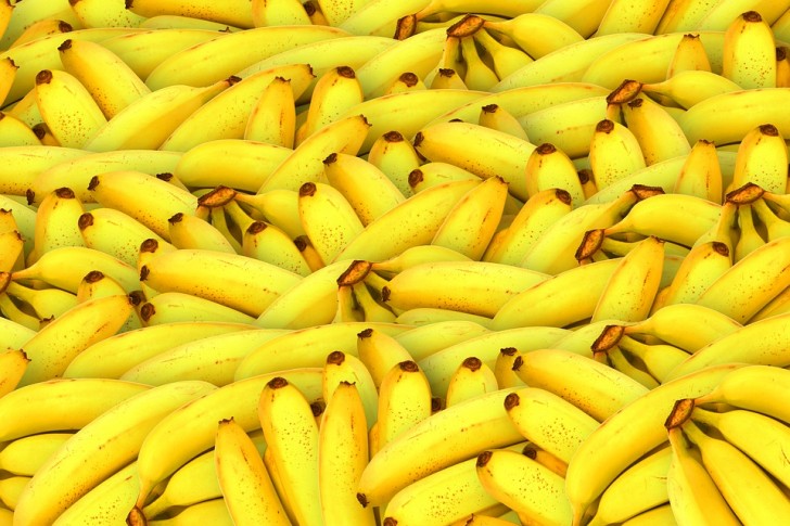 Bananen worden ook wel 'het blije fruit genoemd.' Er eentje eten per dag helpt je beter met moeilijke situaties om te gaan.