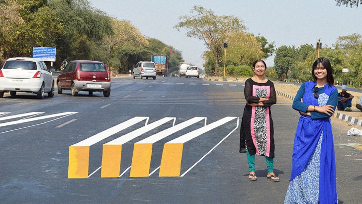 The Minister of Transport welcomed the proposal of two Indian women who had the idea of ​simply creating an optical illusion.