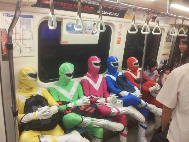 Dans le métro en Asie, ça vous étonne? :-P
