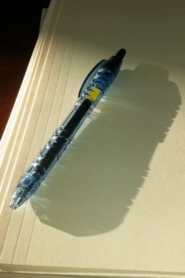 13. This pen made of recycled plastic materials has the exact same shape of a plastic bottle!