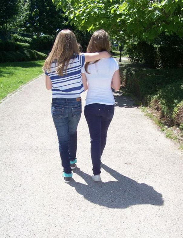 14. The shadows of these two girls have merged to create a gorilla!