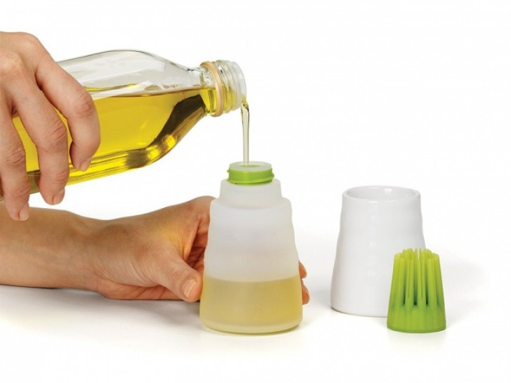 17. Behållare för oljor: Användbar för att hälla lagom mycket olja i maten när du inte vill använda för mycket.