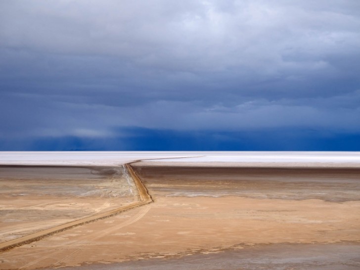 11. De weg overde Uyuni-zoutvlakte, Bolivia 
