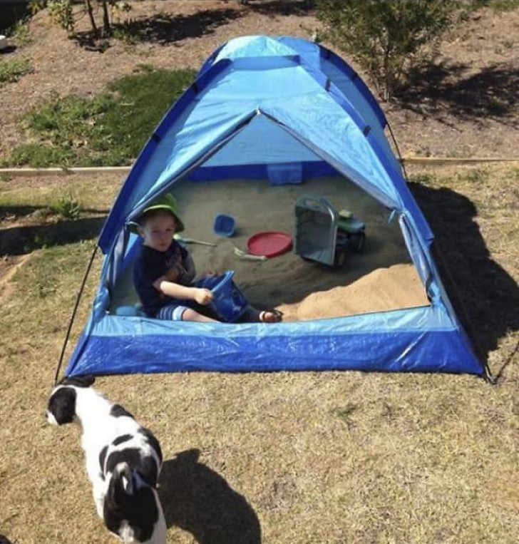 4. Wenn ihr ein Zelt mit Sand füllt, könnt ihr sicher sein, dass euer Kind im Schatten ist, Tiere ihr Geschäft nicht dort vollbringen und kein Gras im Sandkasten wächst.