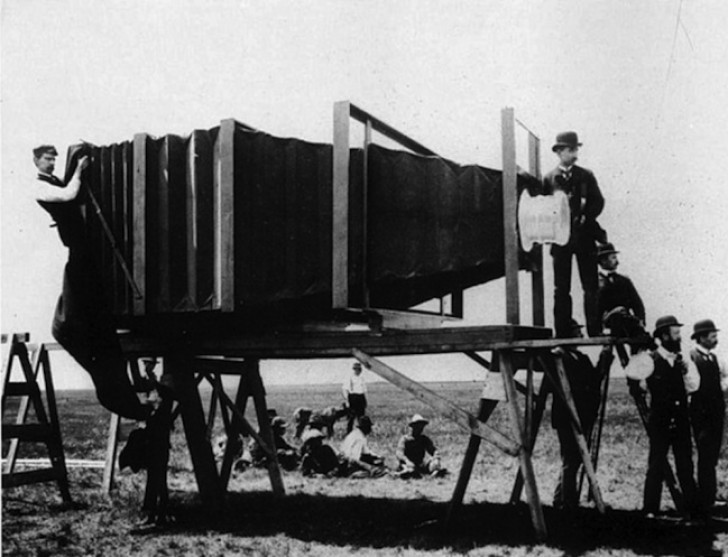 13. Eén van de eerste telelenzen, 1900.