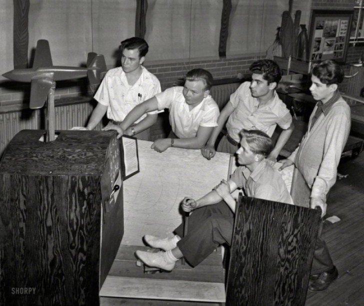 16. Een vluchtsimulator uit 1942.