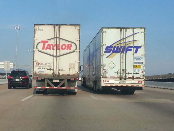 9. The overtaking between two trucks form the name of a famous singer.