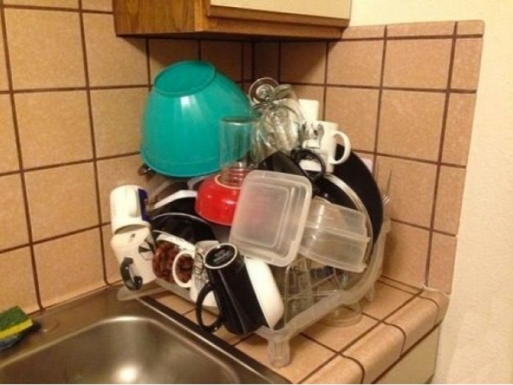 "Ho chiesto a mo marito di lavare i piatti, e adesso ho paura a toccarli."