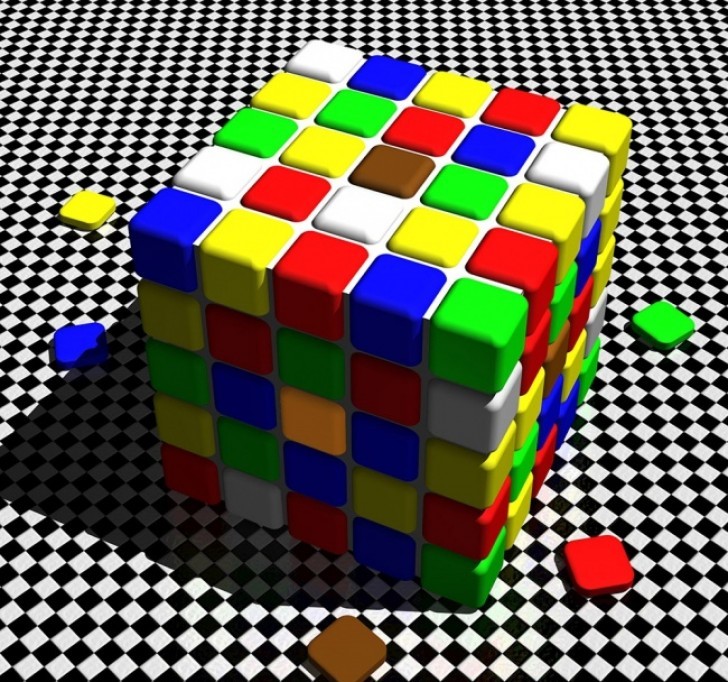 De quelle couleur sont les carrés au centre des deux faces?