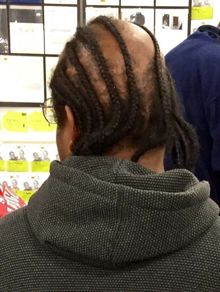 'était peut-être une belle coiffure... à 17 ans.