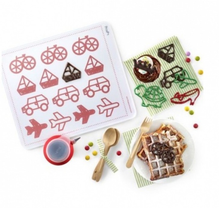 Decomat Kids Basic (Mat + Stencils) for food decoration