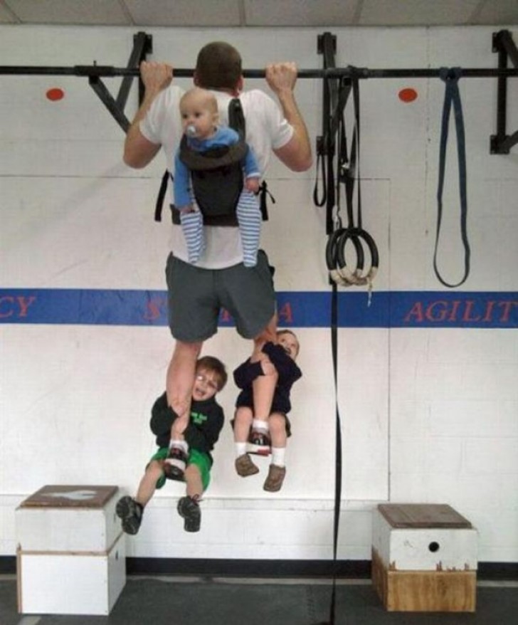 11. Quando anche avere 3 bambini non fa da scusa per saltare l'allenamento.
