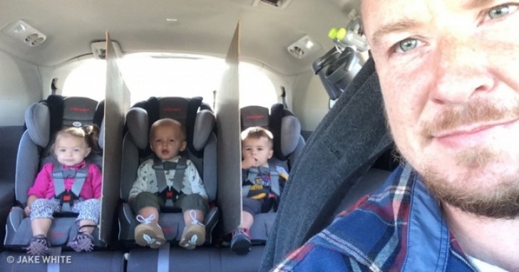 Mai più litigi in macchina: ecco come ha risolto questo papà di tre gemelli...