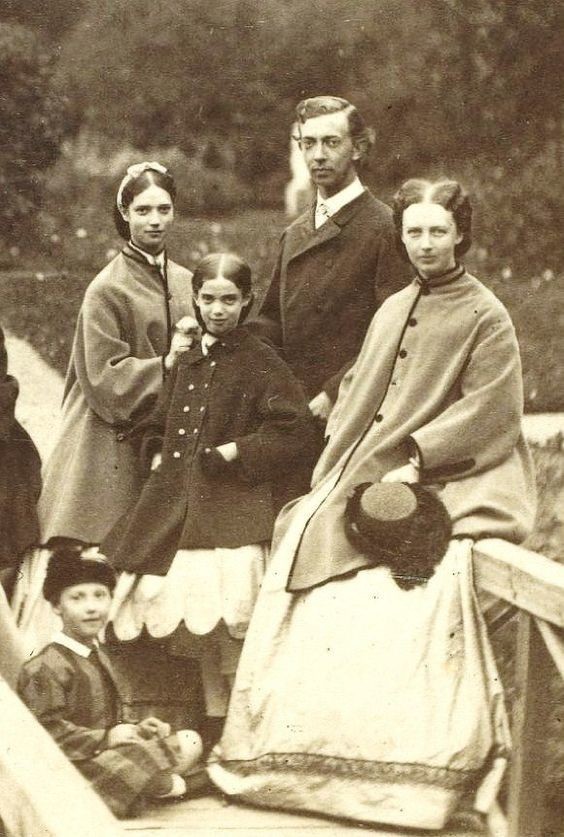 5. Prinses Dagmar en de zoon van Nicola II, Nikolai Alexandrovich.