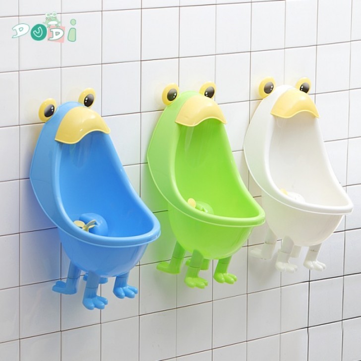 10. Ein farbiges und versetzbares Urinal.