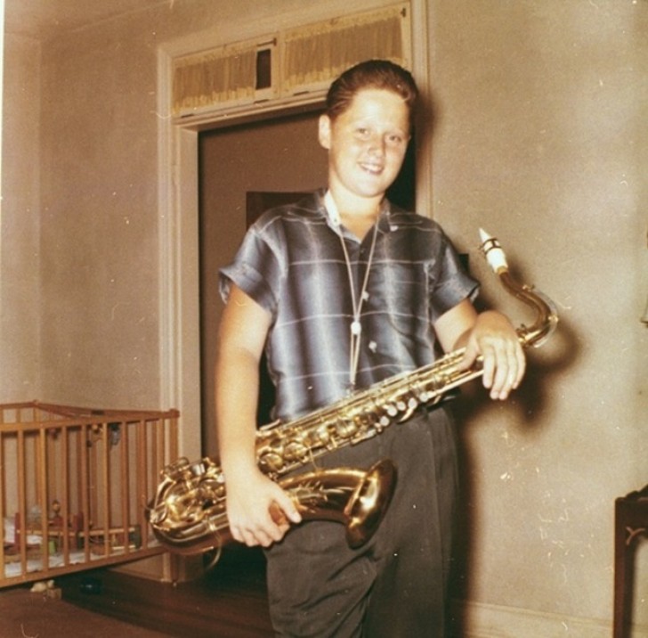 Wie is deze jonge saxofonist? De toekomstige president van de V.S. Bill Clinton!