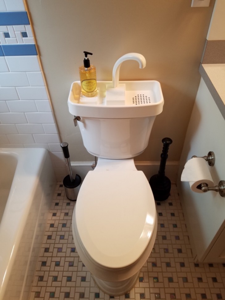 13. Ein Waschbecken über dem WC, mit dem das Wasser top recycelt wird.