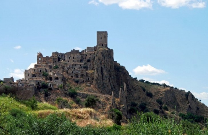 20. Die Stadt Craco, Matera (Italien).