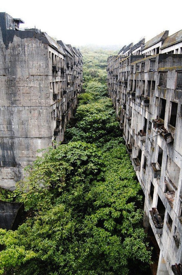 25. The abandoned city of Keelung in Taiwan