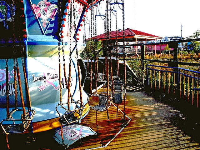 28. Parque de diversões Six Flags, New Orleans, abandonado depois do furacão Katrina.