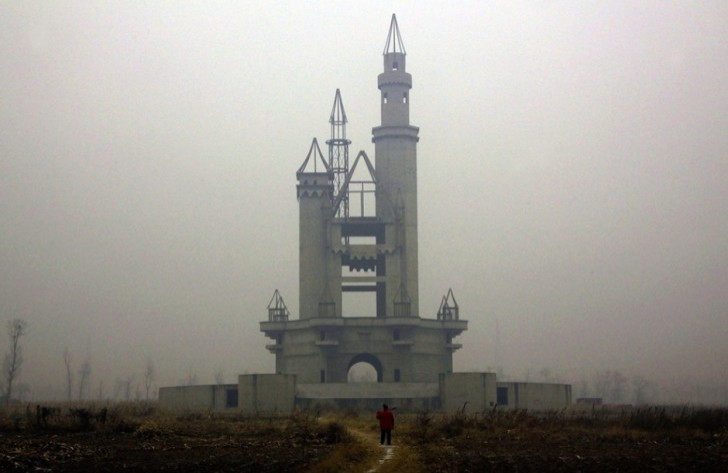 5. An abandoned amusement park in Bejing (China)
