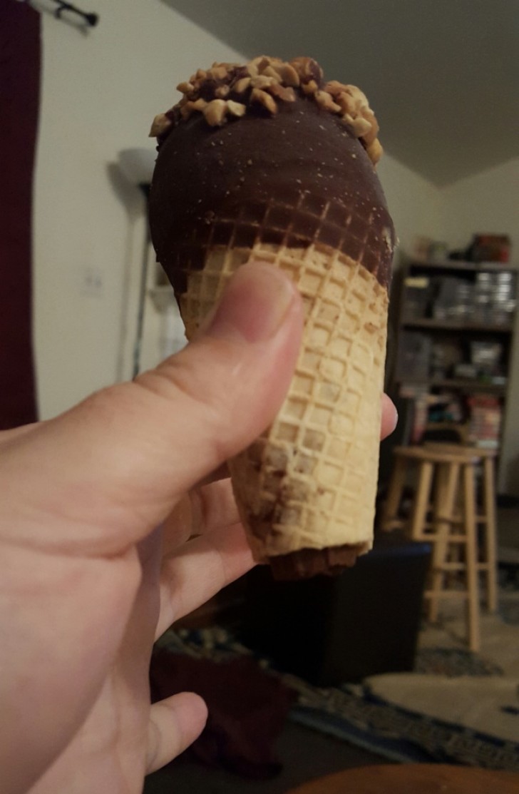 Mi novia me ha pedido de darle una mordida al helado: lo que he heco me parece un valido motivo para romper entre nosotros.