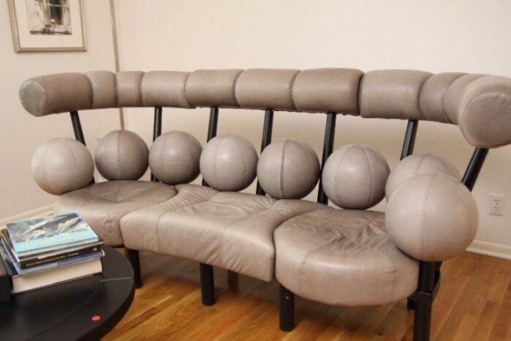 3. A designer sofa, but somewhat uncomfortable ... Don't you think?