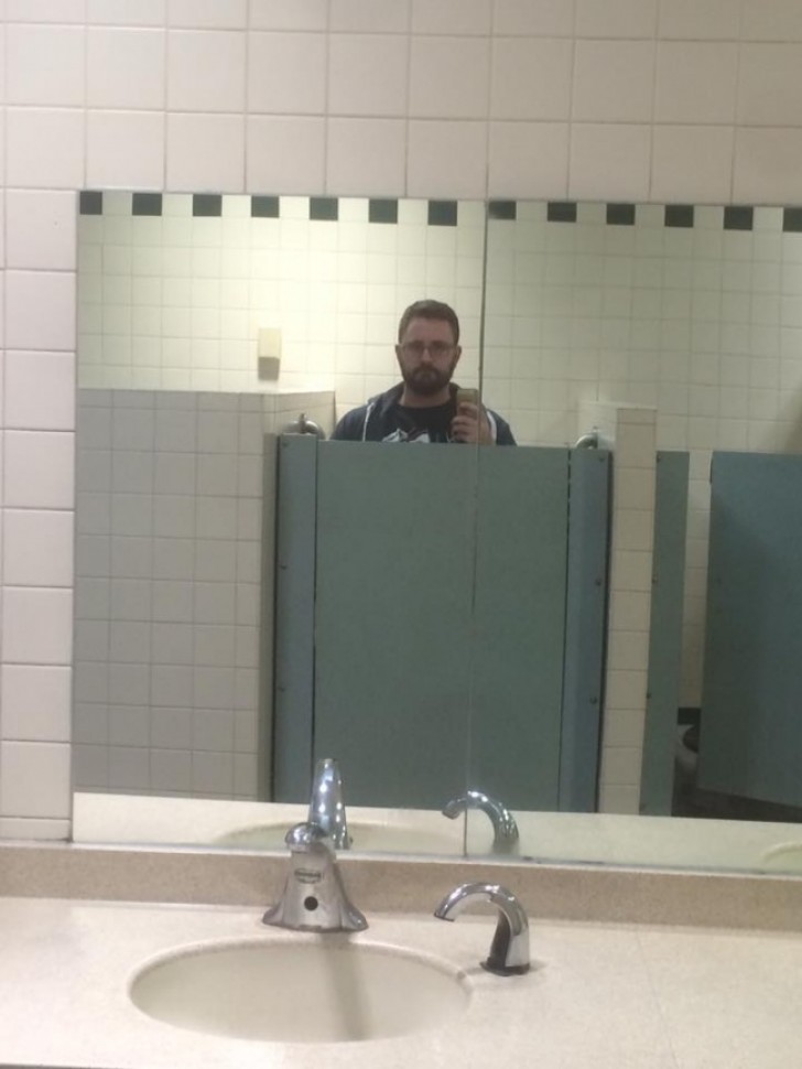 4. These bathrooms are not for tall people.
