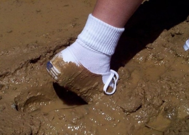 Mettre des chaussures blanches ce n'était pas une bonne idée!