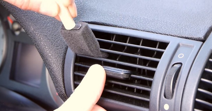 You don't know how to clean the difficult areas in your car!? Here is a useful trick to help you out!