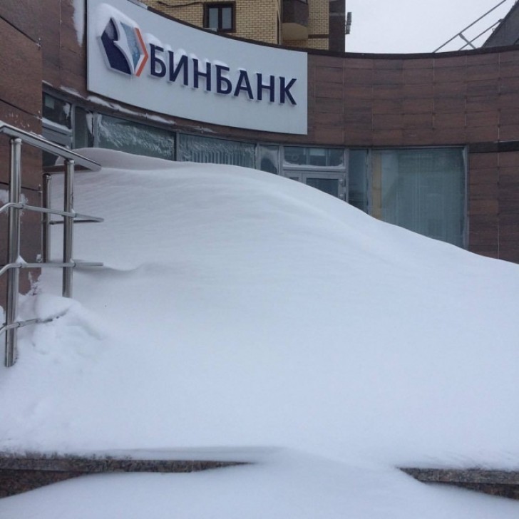 6. Russische bankfilialen sluiten vanwege de sneeuw...
