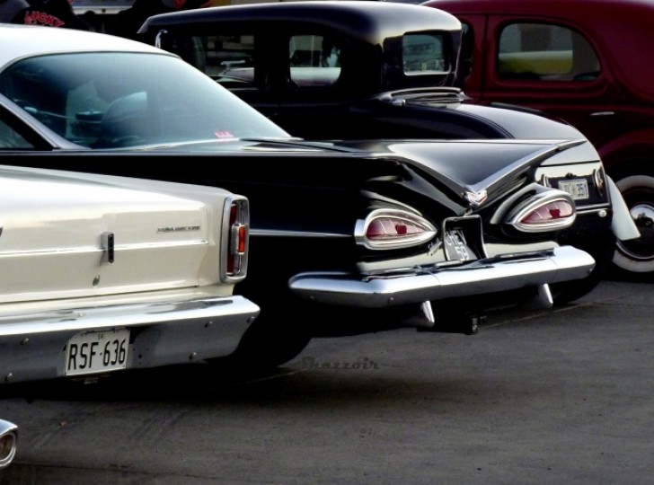 Cette voiture lance des regards inquiétants...