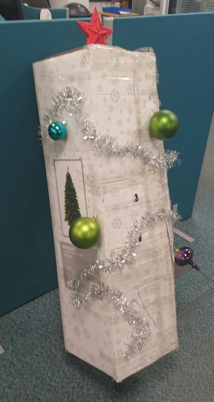 At the office, nobody wanted to take the trouble to put up a Christmas tree, so I decided to do it!