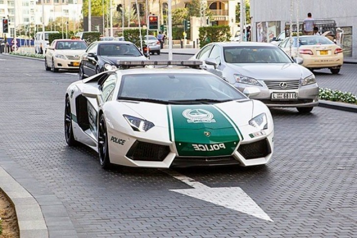 4 - The police in Dubai drive only luxury cars