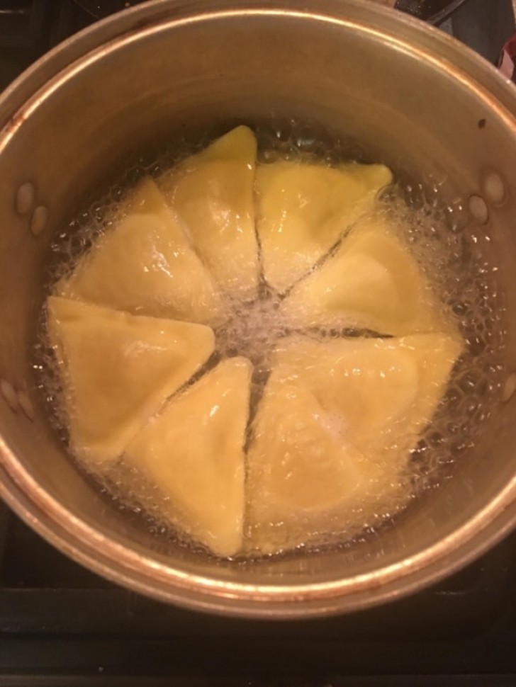 3. Ravioli that have naturally taken their shape and position in the container. Beautiful!