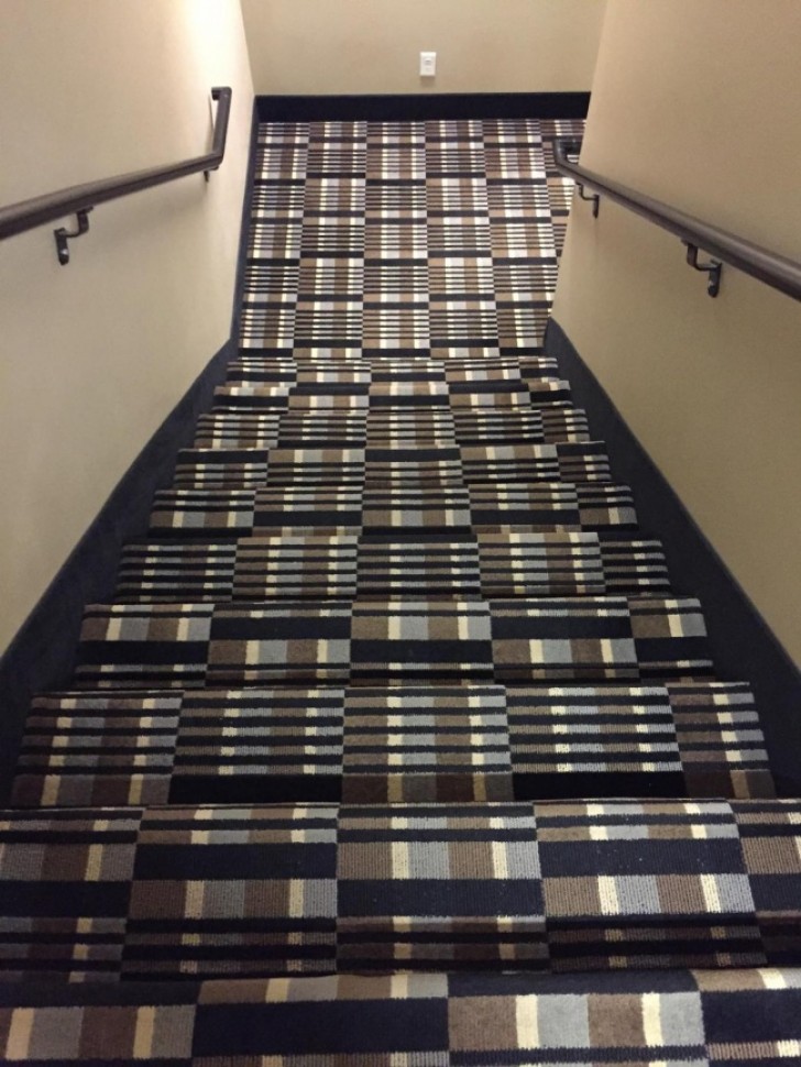 25. The perfect carpet motif to cover the stairs!