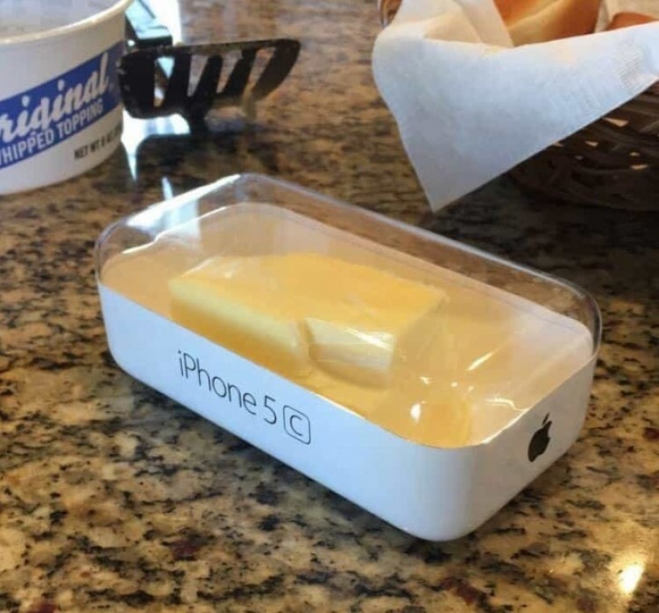 16 - A butter container ... for true Apple lovers!