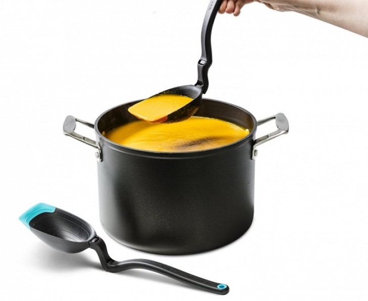 Cannot stand it when a spoon or ladle dirties the surface on which it rests? This spoon uses an ingenious design to prevent that from happening!