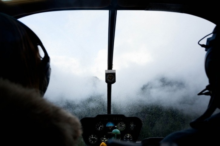 18. Fliegen in den Wolken ist nicht einfach...es könnte jederzeit ein Berg auftauchen!