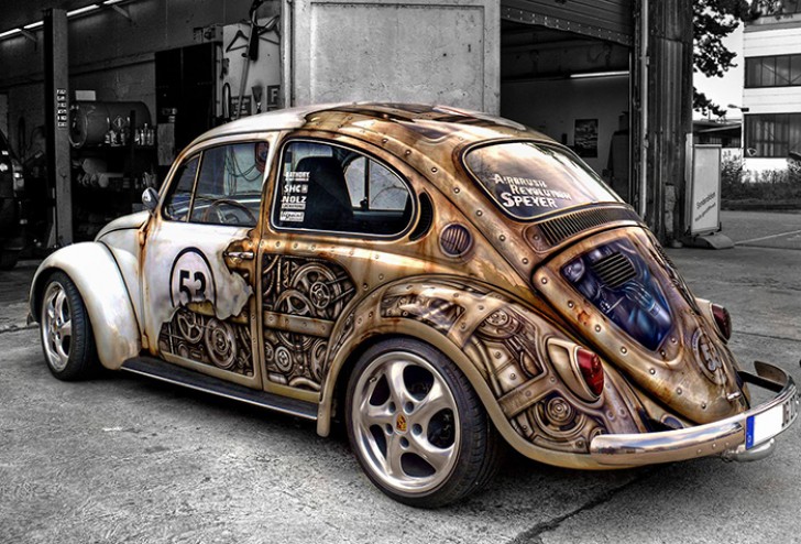 A steampunk-style little Volkswagon beetle, a little masterpiece!