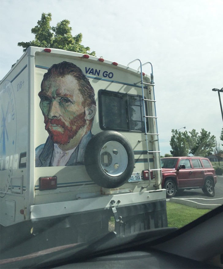 Di nuovo van Gogh che tiene sotto controllo gli automobilisti dietro a questo Van... Go!