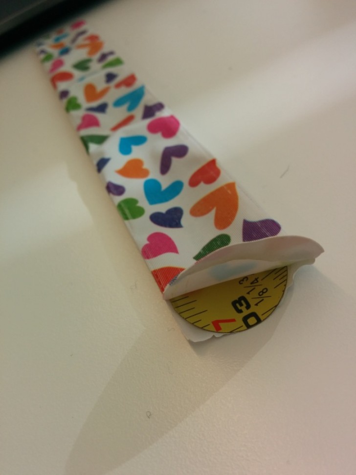 9. Sapevate che i braccialetti a scatto sono fatti con pezzi riciclati di metro a nastro?