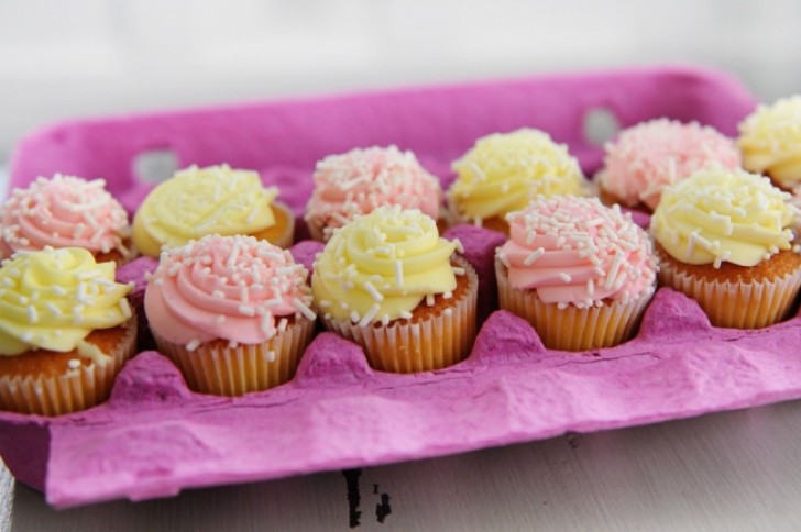 Do you have to carry or serve sweets or cupcakes? Nothing could be better than an egg carton!