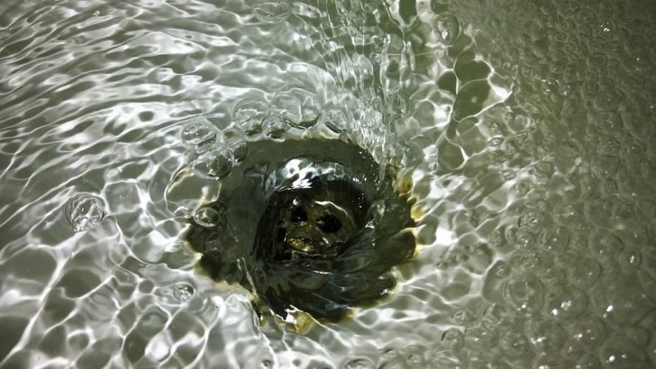 12. Pour some baking soda, lemon, and water in your sink drain to unblock it.