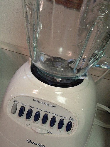 All kinds of dirt and germs can accumulate in a blender. Therefore, run the blender with a mixture of warm water and dishwashing soap and it will be like new again!