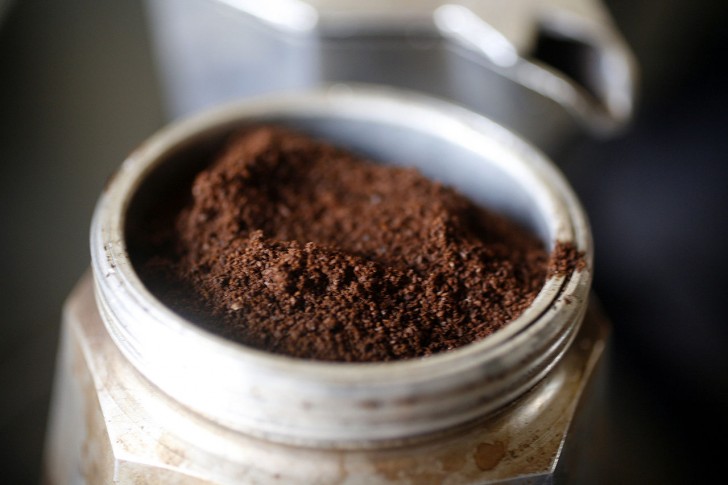 Coffee grounds remove bad smells from the fridge so put some on a shelf inside a cup, and voila!