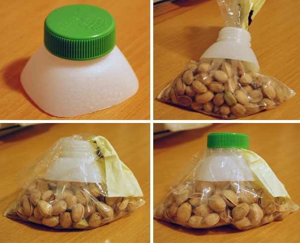Halzen van plastic flessen zijn handig om open zakjes te verzegelen.