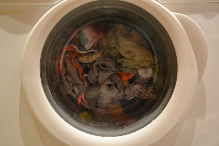 Does your laundry smell bad? Before calling a service technician try this trick! - 6