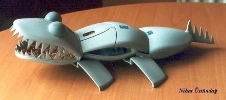 14. A crocodile-computer mouse toy!