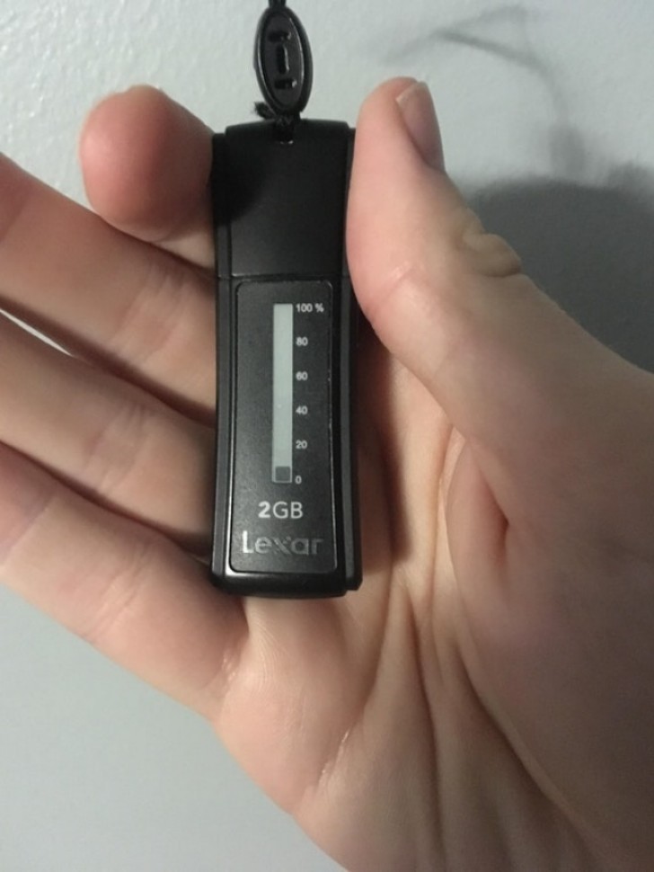 USB flash drive with residual memory indicator.